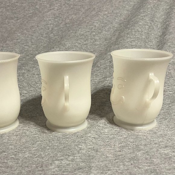 Kool-Aid Man Plastic Cup Set of 3, in the color white - Picture 5 of 11